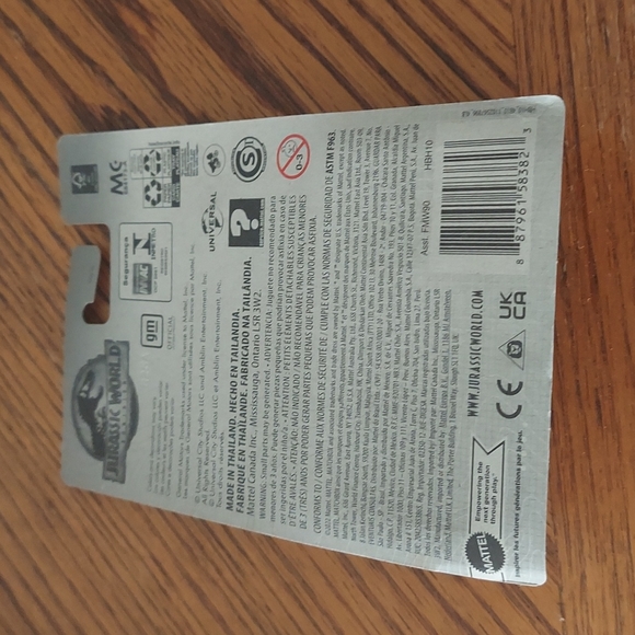 Matchbox '15 Chevy Silverado - Picture 2 of 8